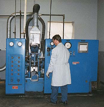 Lab Banbury.JPG (34448 bytes)