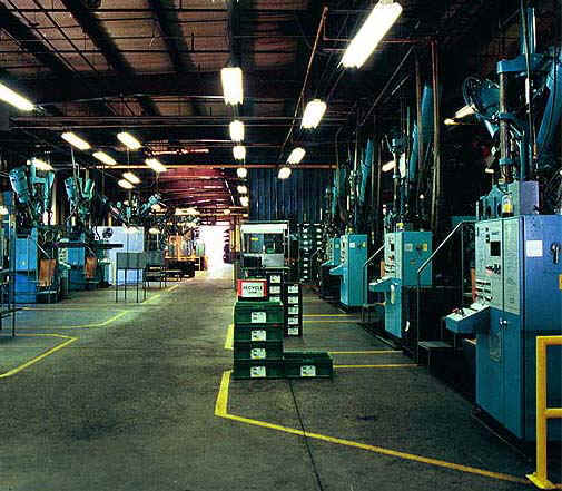  Injection Presses JPG (71999 bytes)